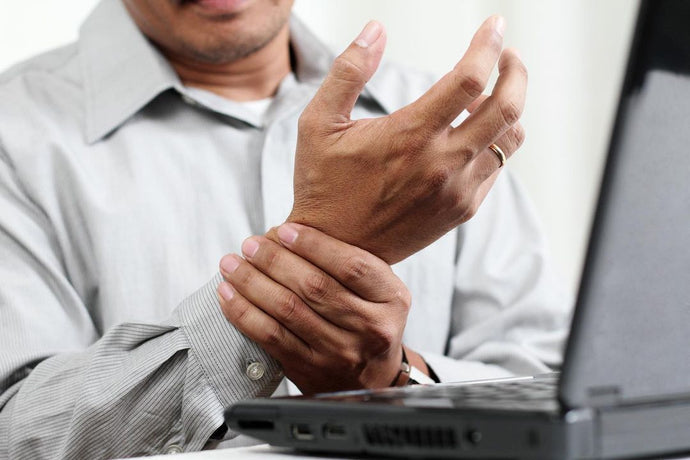 Wrist Tendonitis: Causes, Symptoms, and Treatment